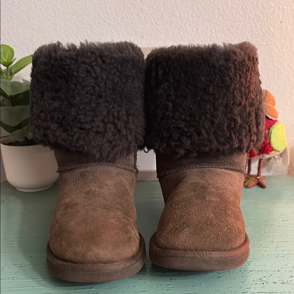 Brown Shearling-Lined Boots